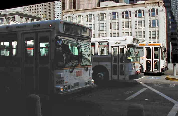 San Francisco MUNI New Flyer 9109